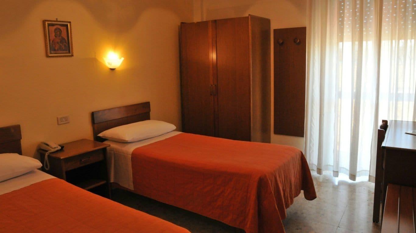 Hotel Casa Tra Noi โรม ภายนอก รูปภาพ