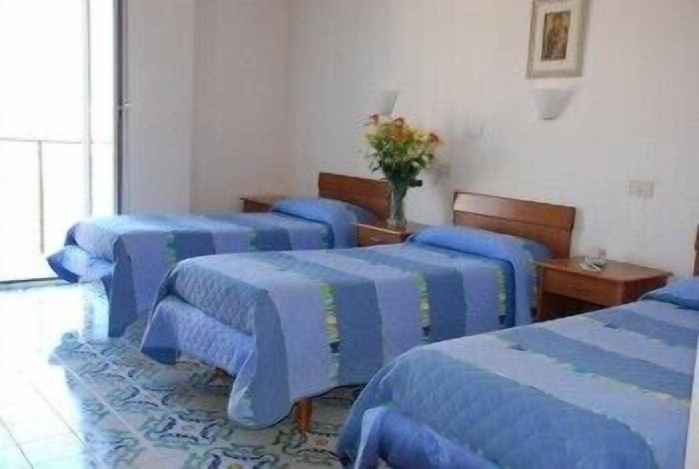 Hotel Casa Tra Noi โรม ภายนอก รูปภาพ