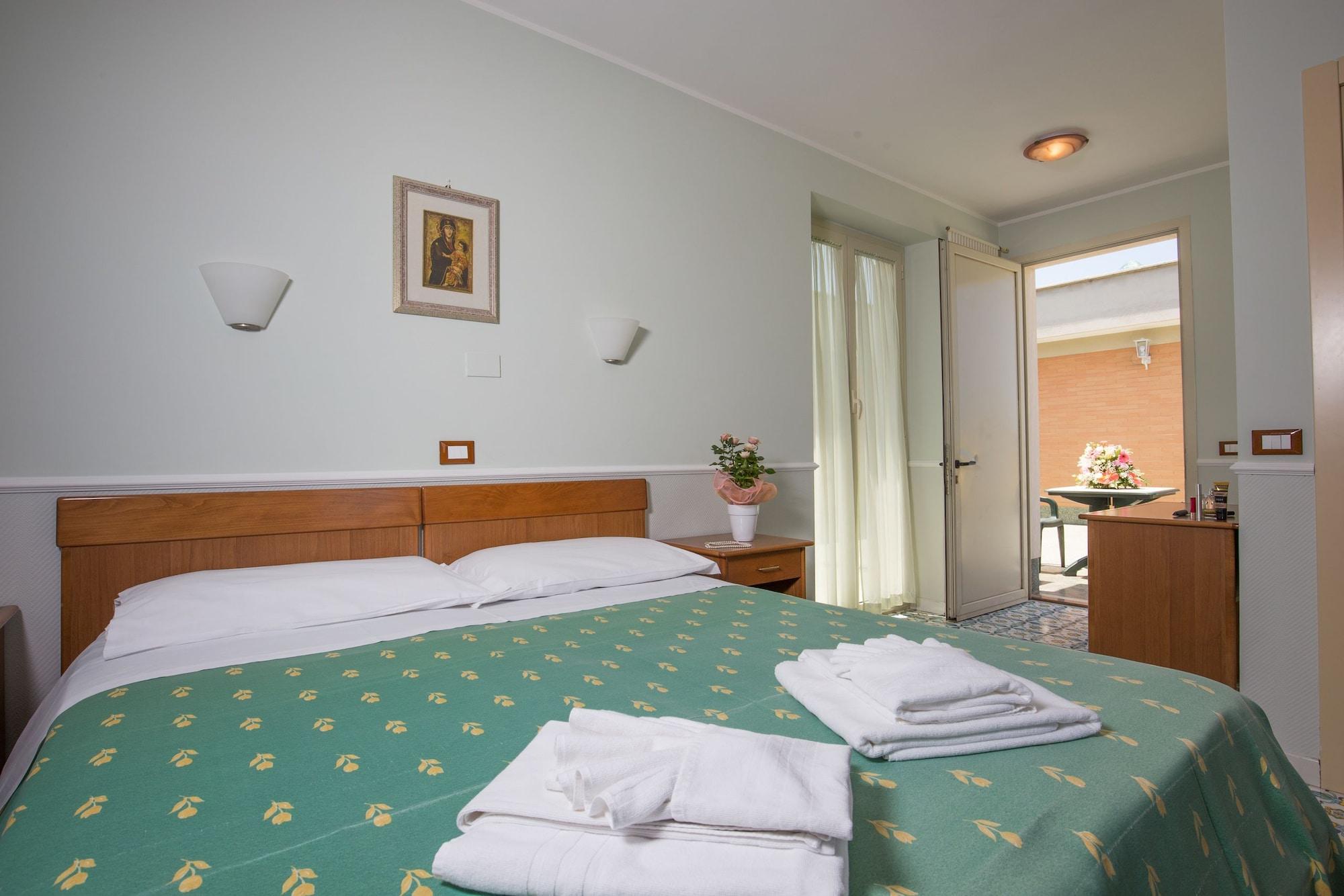 Hotel Casa Tra Noi โรม ภายนอก รูปภาพ