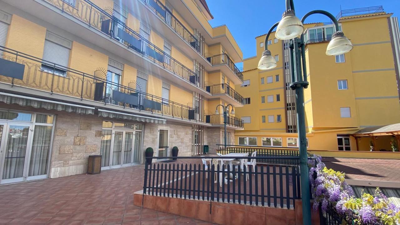 Hotel Casa Tra Noi โรม ภายนอก รูปภาพ