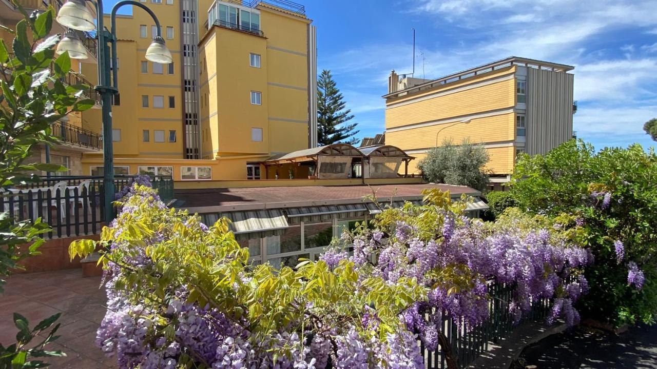 Hotel Casa Tra Noi โรม ภายนอก รูปภาพ
