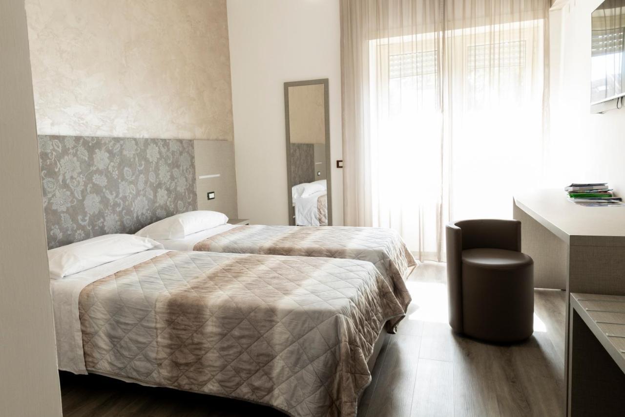 Hotel Casa Tra Noi โรม ภายนอก รูปภาพ