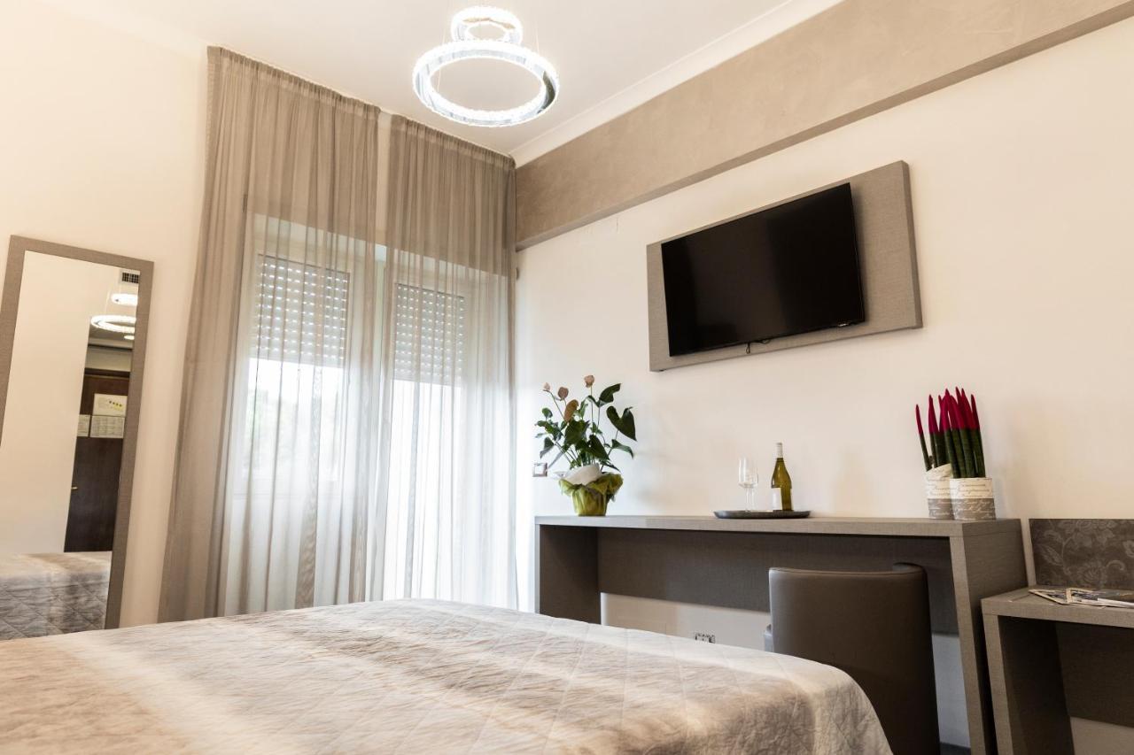 Hotel Casa Tra Noi โรม ภายนอก รูปภาพ