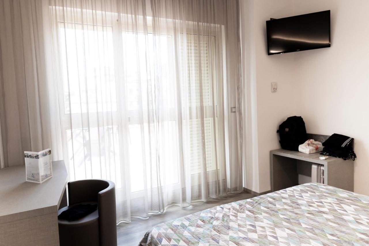 Hotel Casa Tra Noi โรม ภายนอก รูปภาพ