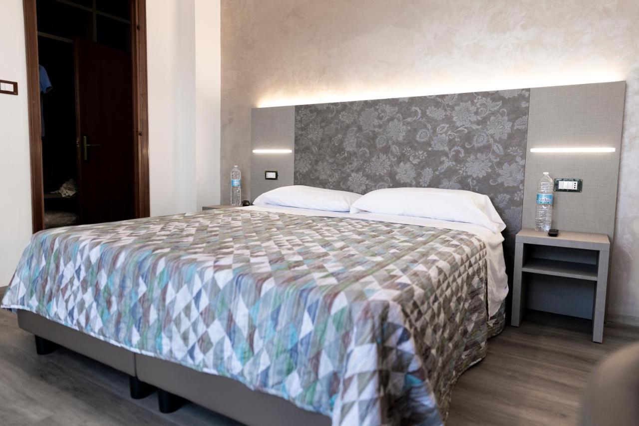 Hotel Casa Tra Noi โรม ภายนอก รูปภาพ