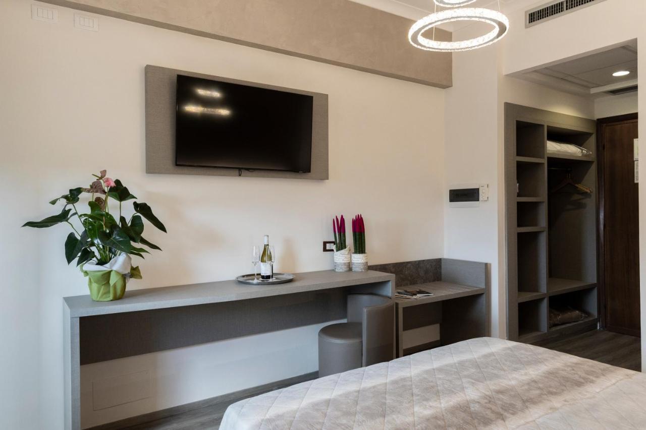 Hotel Casa Tra Noi โรม ภายนอก รูปภาพ