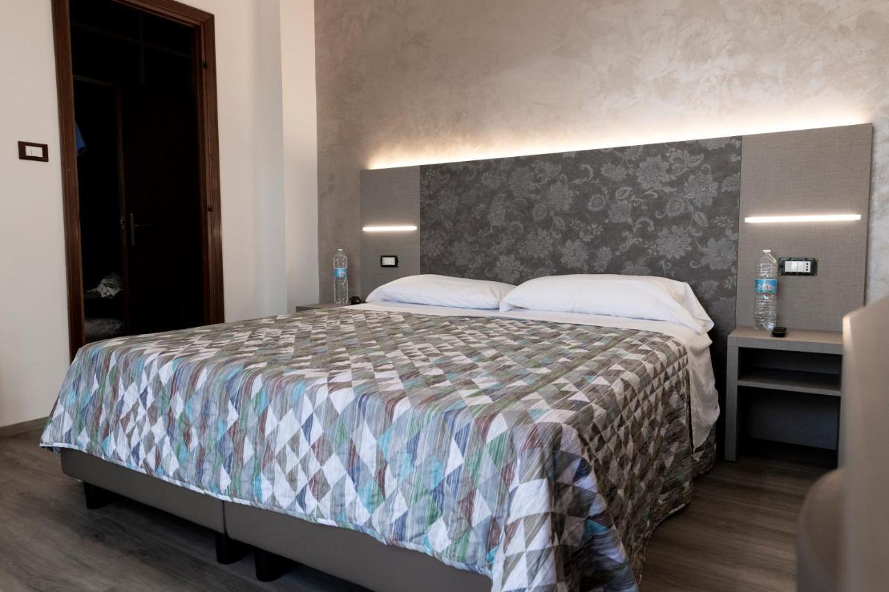 Hotel Casa Tra Noi โรม ภายนอก รูปภาพ