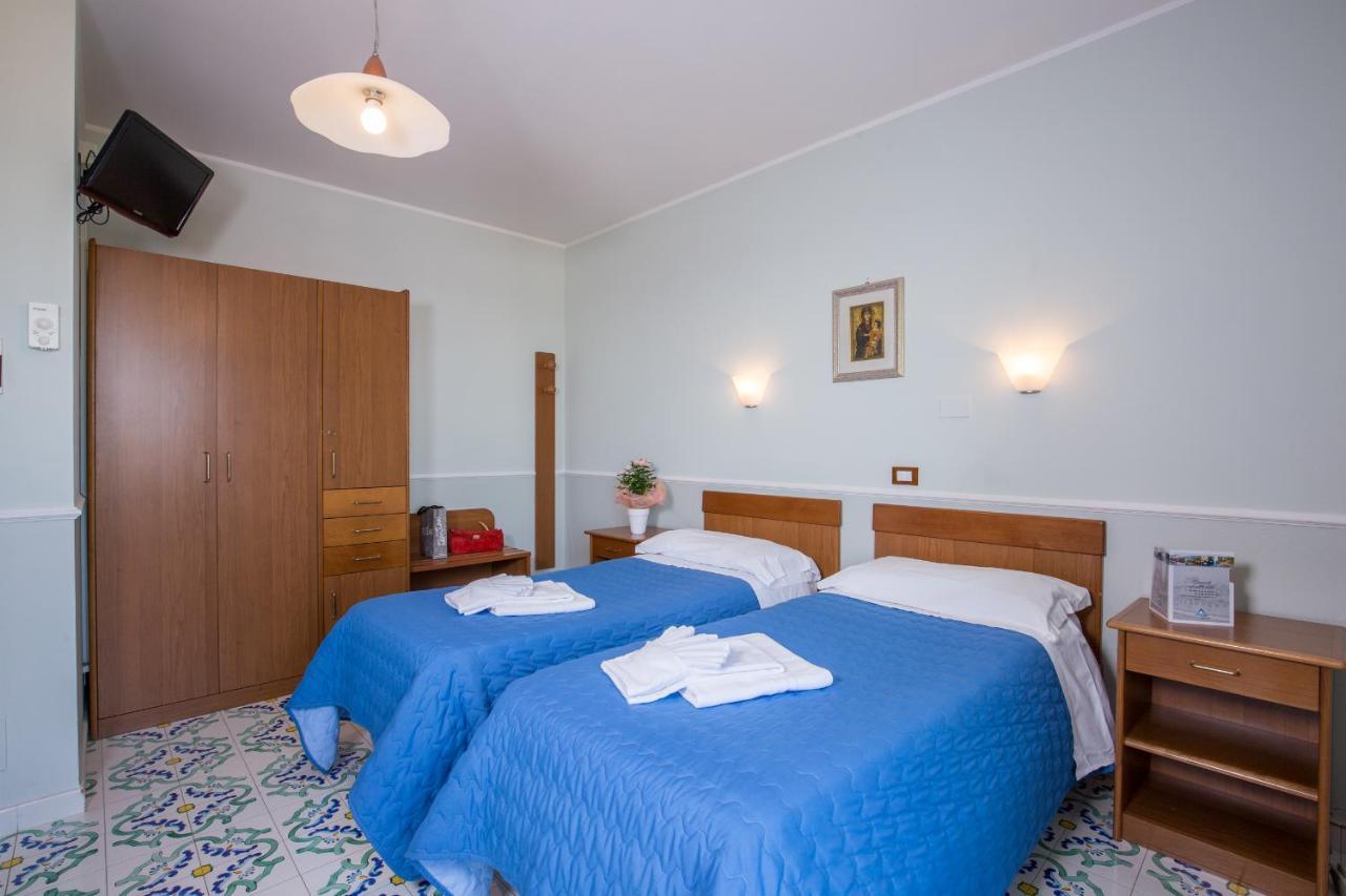 Hotel Casa Tra Noi โรม ภายนอก รูปภาพ