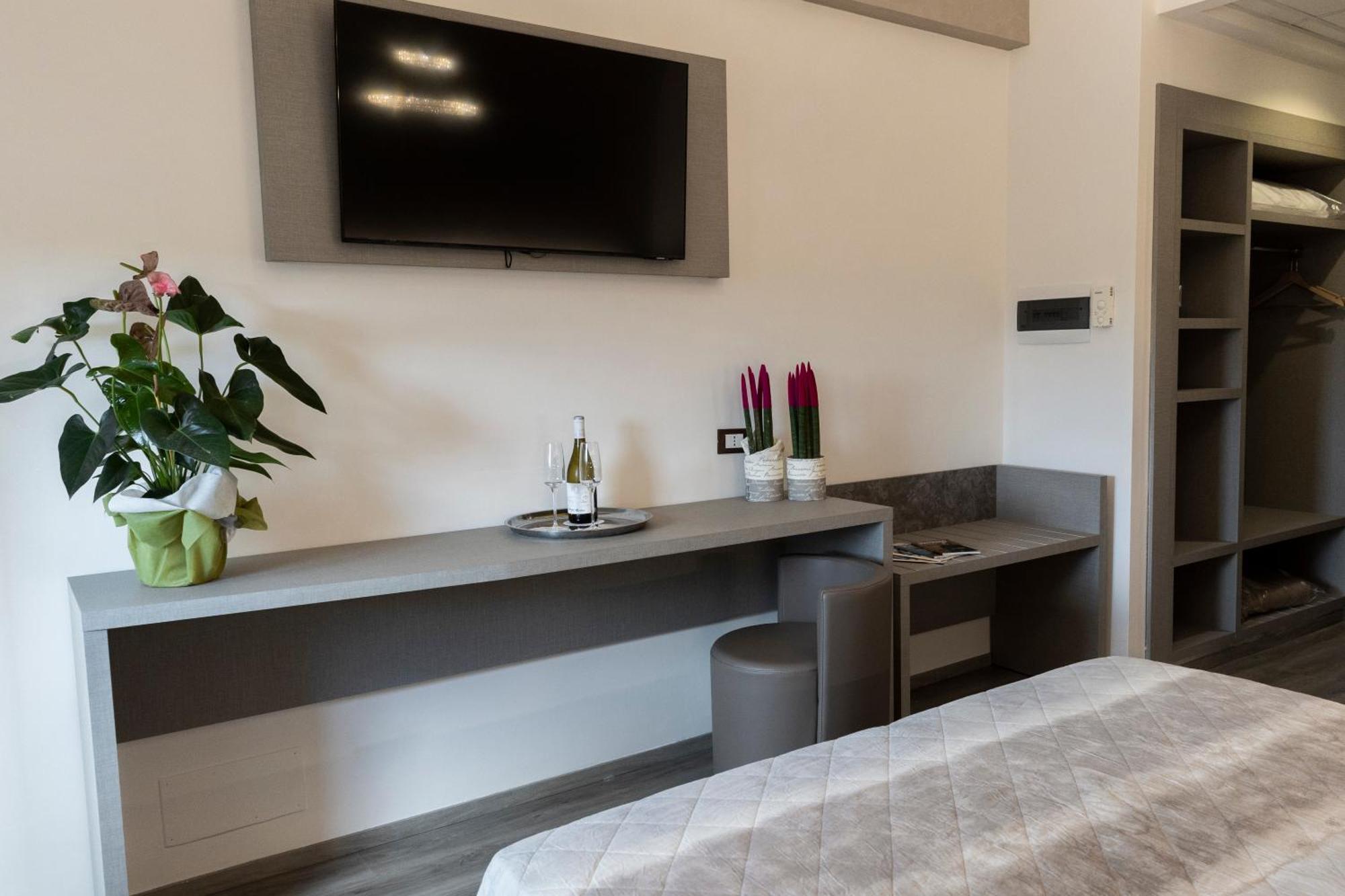 Hotel Casa Tra Noi โรม ภายนอก รูปภาพ