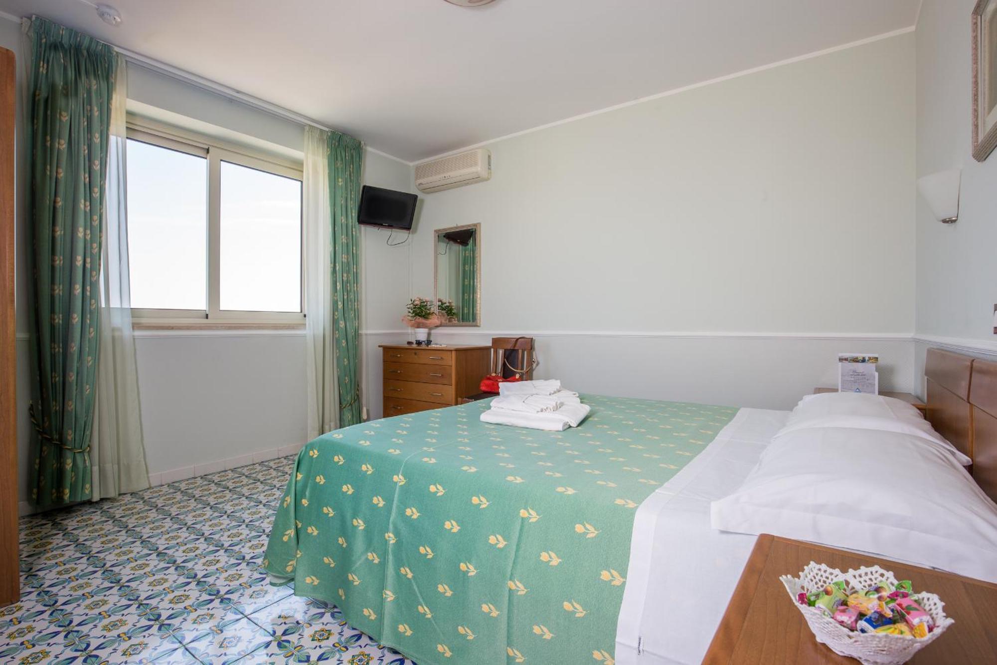 Hotel Casa Tra Noi โรม ภายนอก รูปภาพ