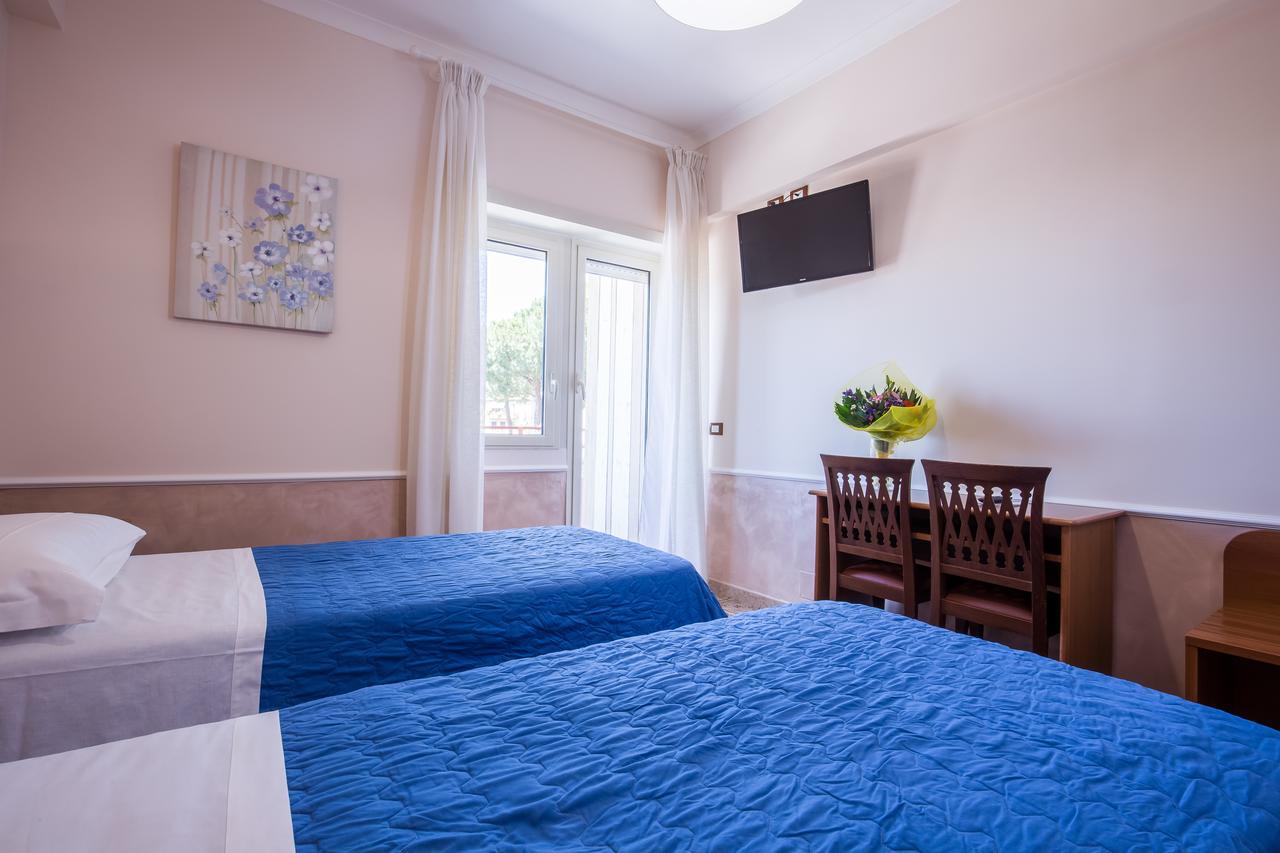 Hotel Casa Tra Noi โรม ภายนอก รูปภาพ